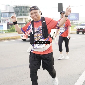 Runner Photo 6030303