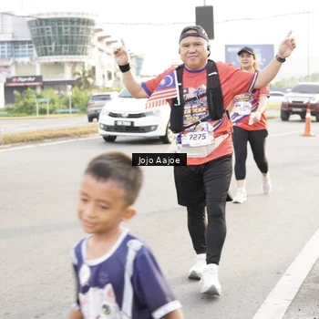 Runner Photo 6030307