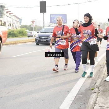 Runner Photo 6030336