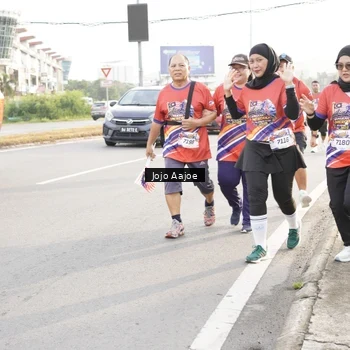 Runner Photo 6030338