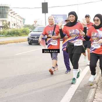 Runner Photo 6030341