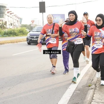 Runner Photo 6030343