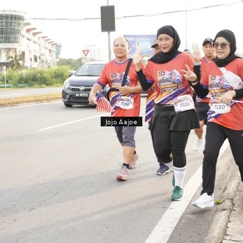Runner Photo 6030344