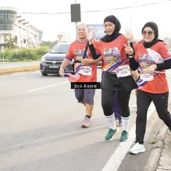 Runner Photo 6030347