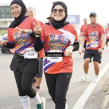 Runner Photo 6030350