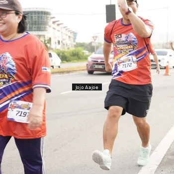 Runner Photo 6030357