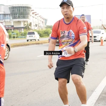 Runner Photo 6030361