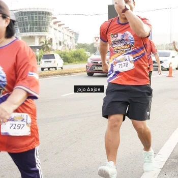 Runner Photo 6030364