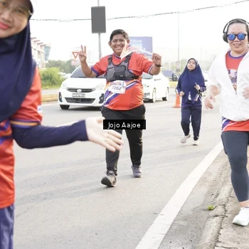 Runner Photo 6030377