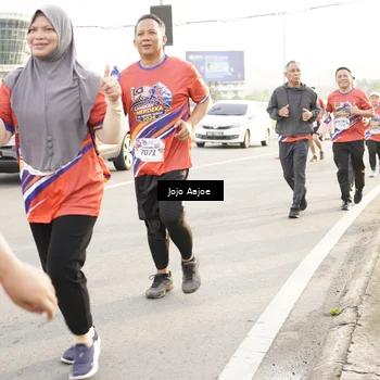 Runner Photo 6030557