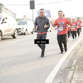 Runner Photo 6030564