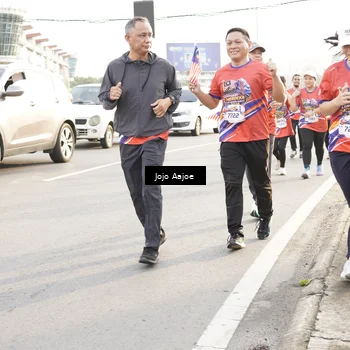 Runner Photo 6030566