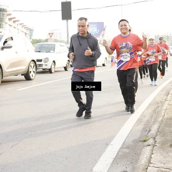 Runner Photo 6030567