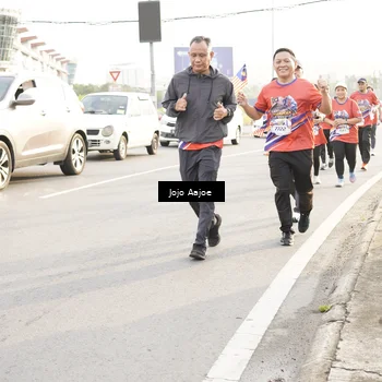 Runner Photo 6030568
