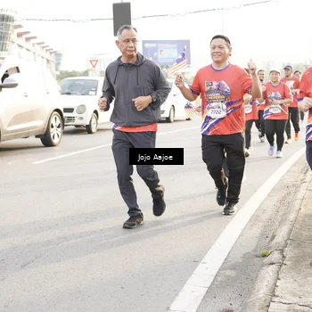 Runner Photo 6030571