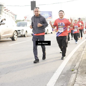 Runner Photo 6030572