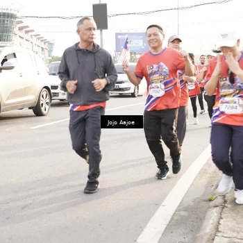 Runner Photo 6030576