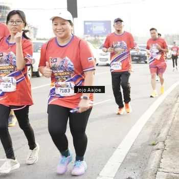 Runner Photo 6030597