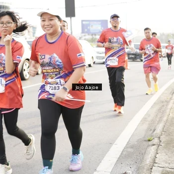 Runner Photo 6030599