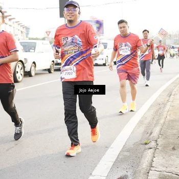 Runner Photo 6030603