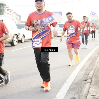 Runner Photo 6030604