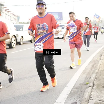 Runner Photo 6030606