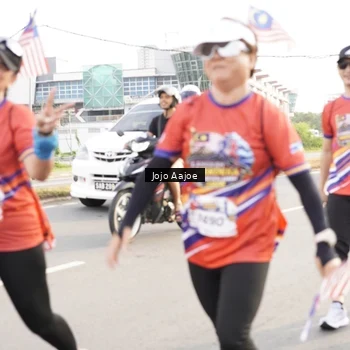 Runner Photo 6030665