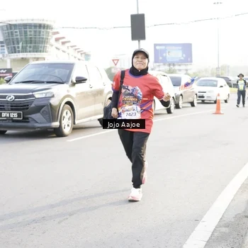 Runner Photo 6030692