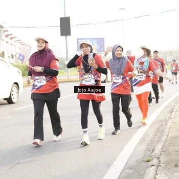 Runner Photo 6030717