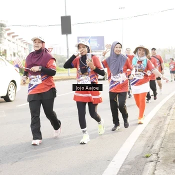 Runner Photo 6030719