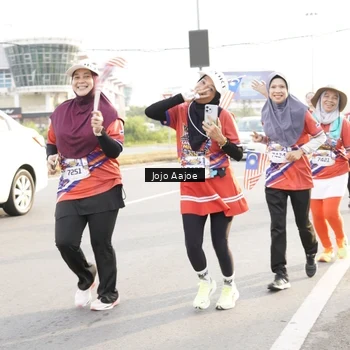Runner Photo 6030724