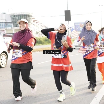 Runner Photo 6030728