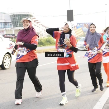 Runner Photo 6030732