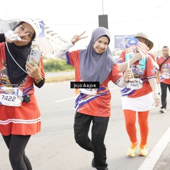 Runner Photo 6030736