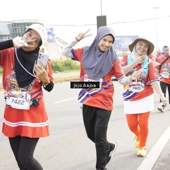 Runner Photo 6030737