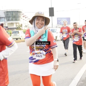 Runner Photo 6030746