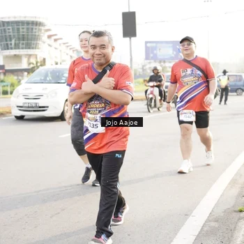 Runner Photo 6030752