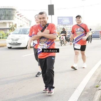 Runner Photo 6030753