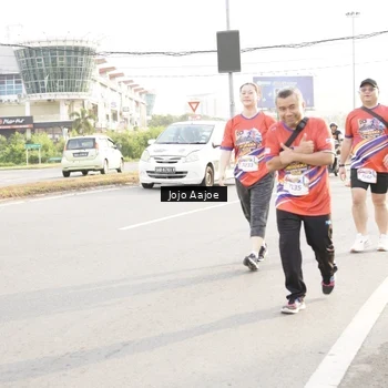 Runner Photo 6030754