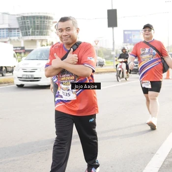 Runner Photo 6030758