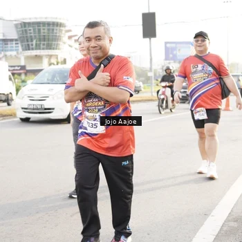 Runner Photo 6030760