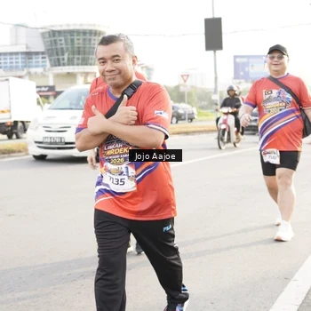 Runner Photo 6030766