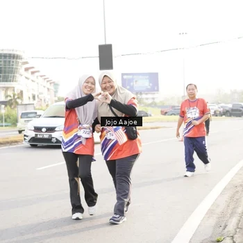 Runner Photo 6030810