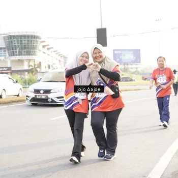Runner Photo 6030817
