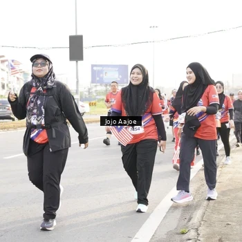 Runner Photo 6030845