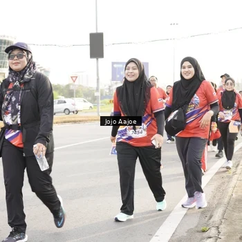 Runner Photo 6030851