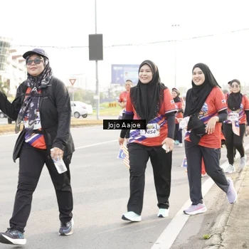 Runner Photo 6030853