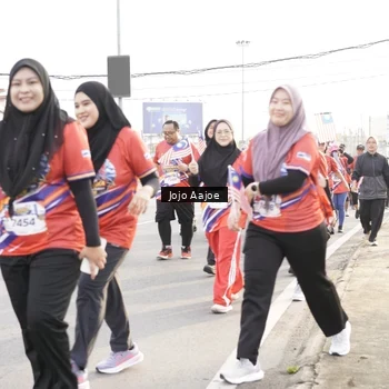 Runner Photo 6030862