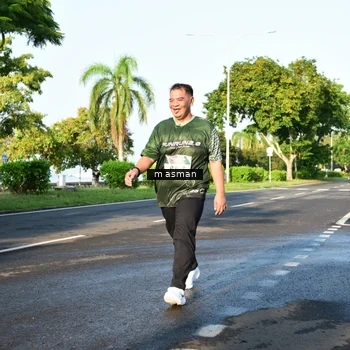 Runner Photo 6030869