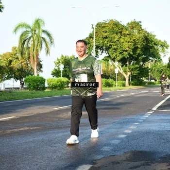Runner Photo 6030872